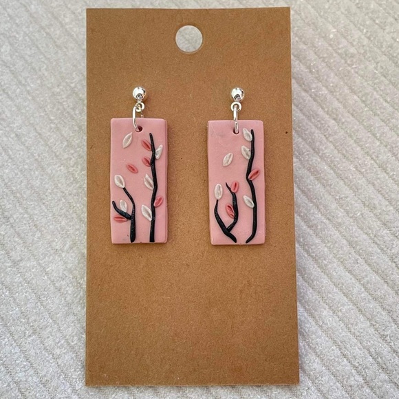 Blue Willow Boutique Earrings - Picture 1 of 2